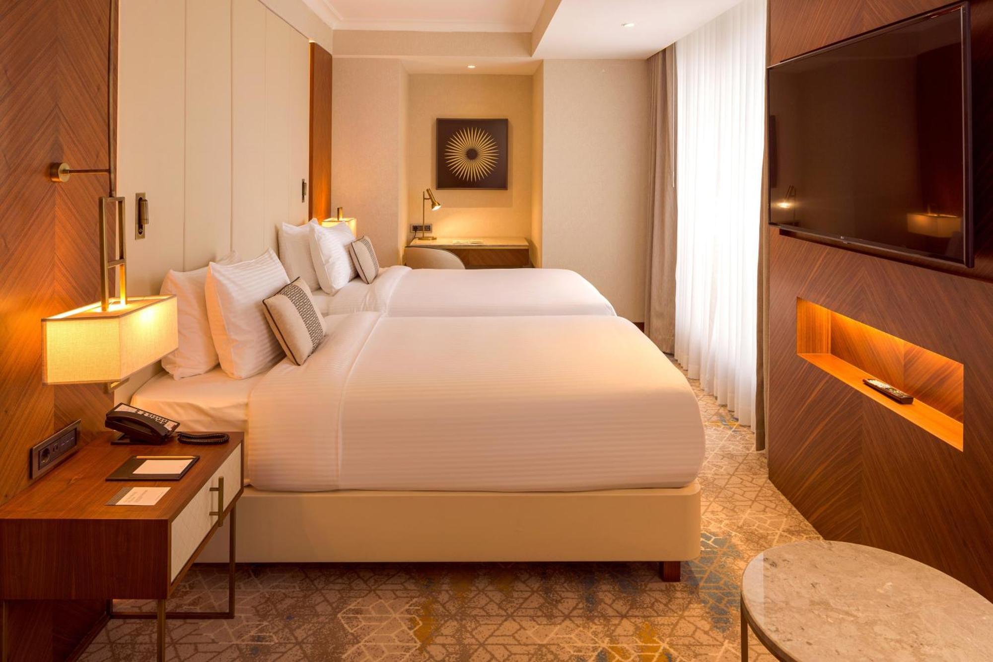 Sheraton Biszkek Zewnętrze zdjęcie