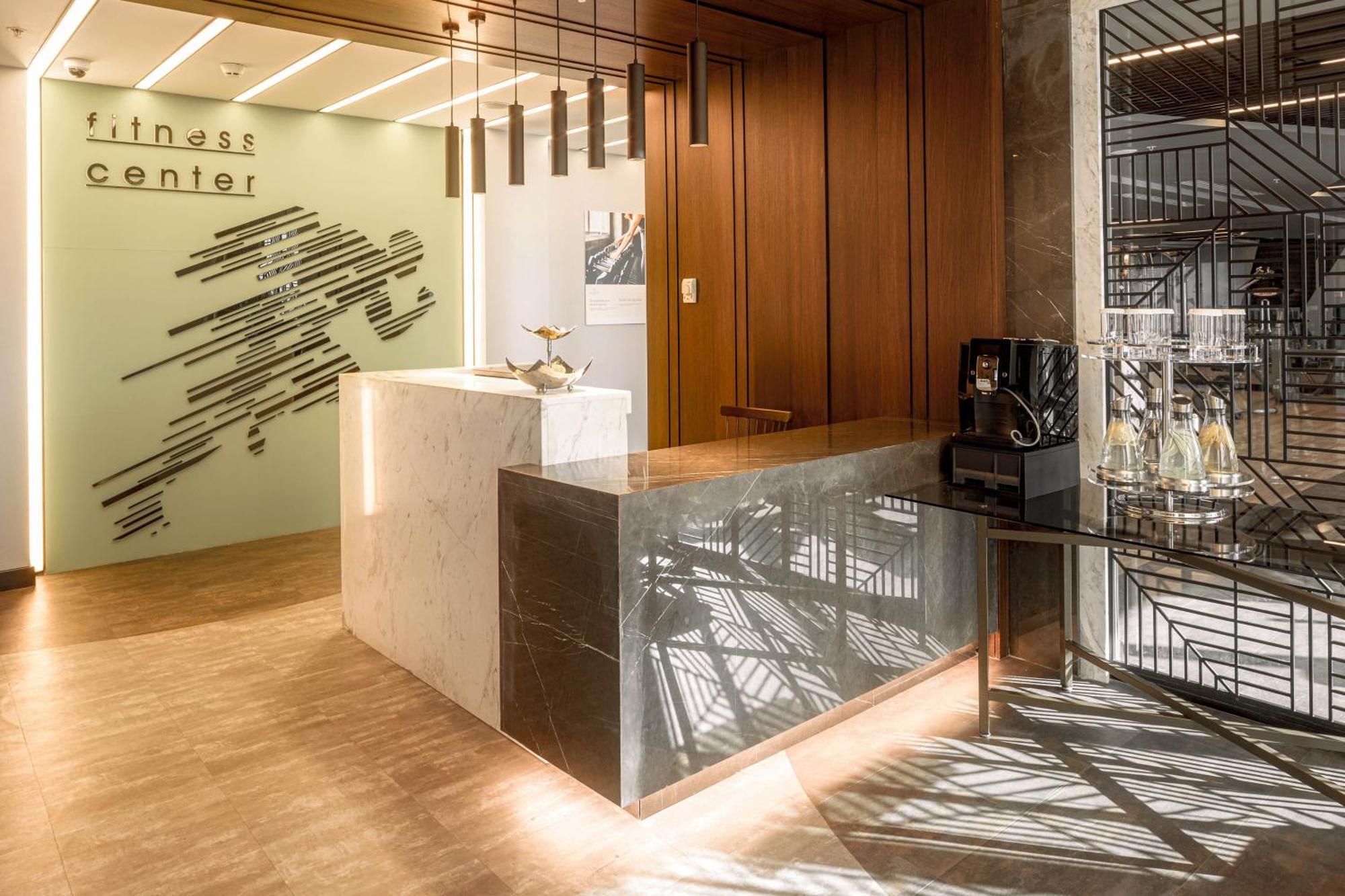 Sheraton Biszkek Zewnętrze zdjęcie