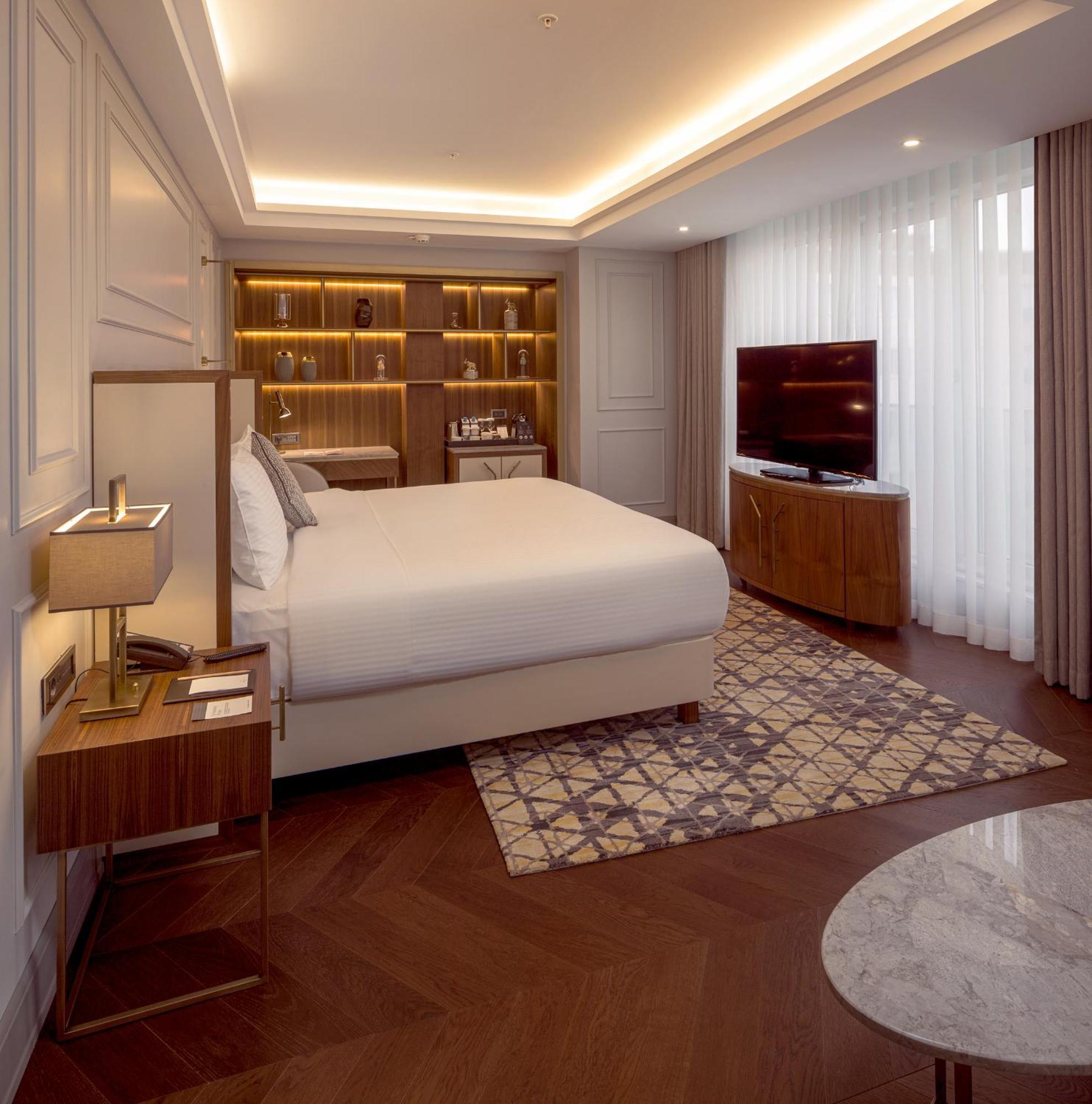 Sheraton Biszkek Zewnętrze zdjęcie